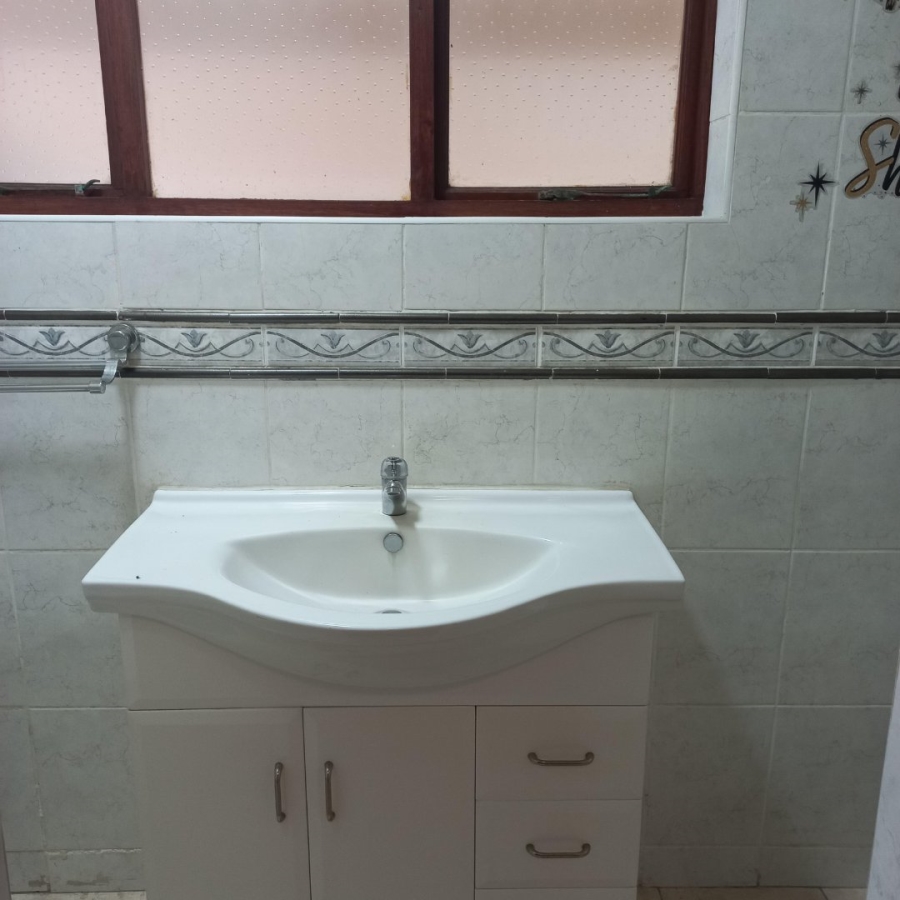 To Let 3 Bedroom Property for Rent in La Mercy KwaZulu-Natal