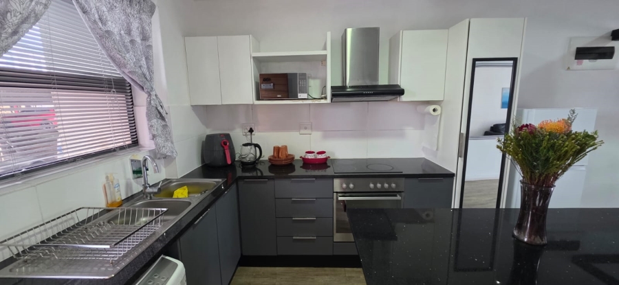 1 Bedroom Property for Sale in Umbogintwini KwaZulu-Natal