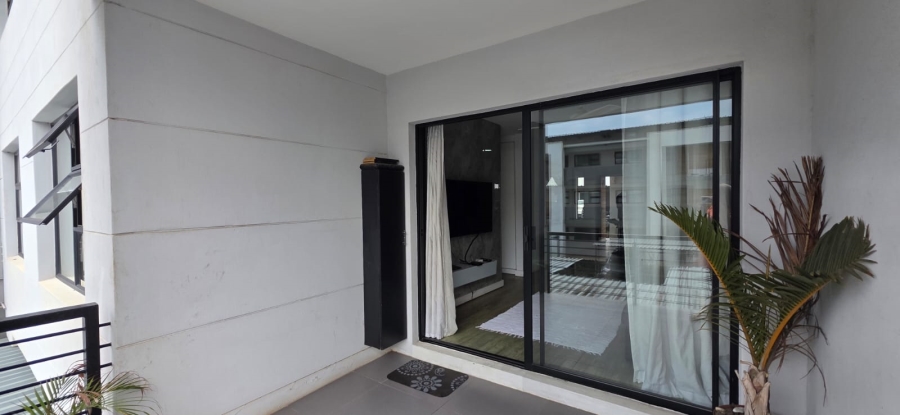 1 Bedroom Property for Sale in Umbogintwini KwaZulu-Natal