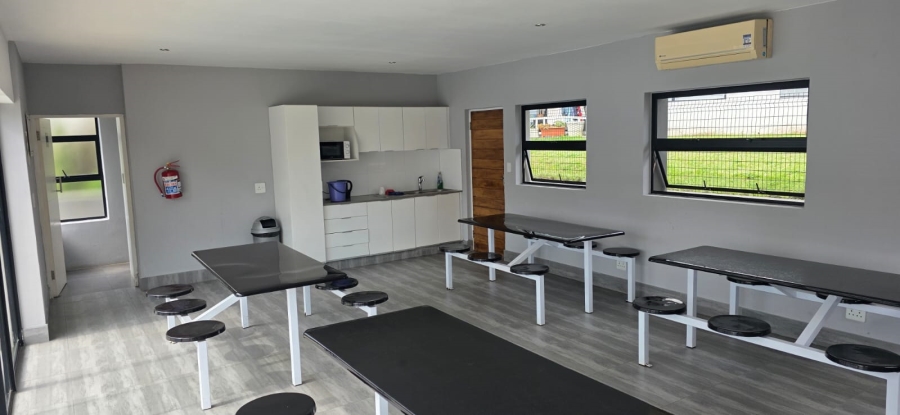 1 Bedroom Property for Sale in Umbogintwini KwaZulu-Natal