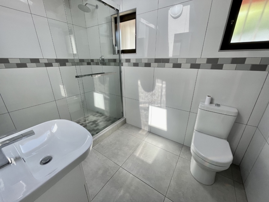 To Let 4 Bedroom Property for Rent in Umhlanga KwaZulu-Natal