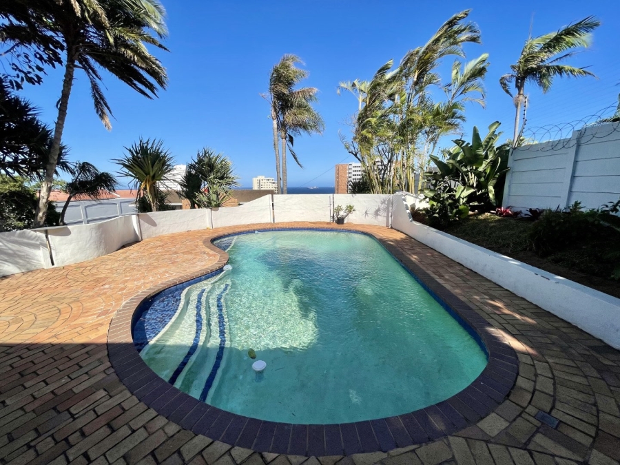 To Let 4 Bedroom Property for Rent in Umhlanga KwaZulu-Natal