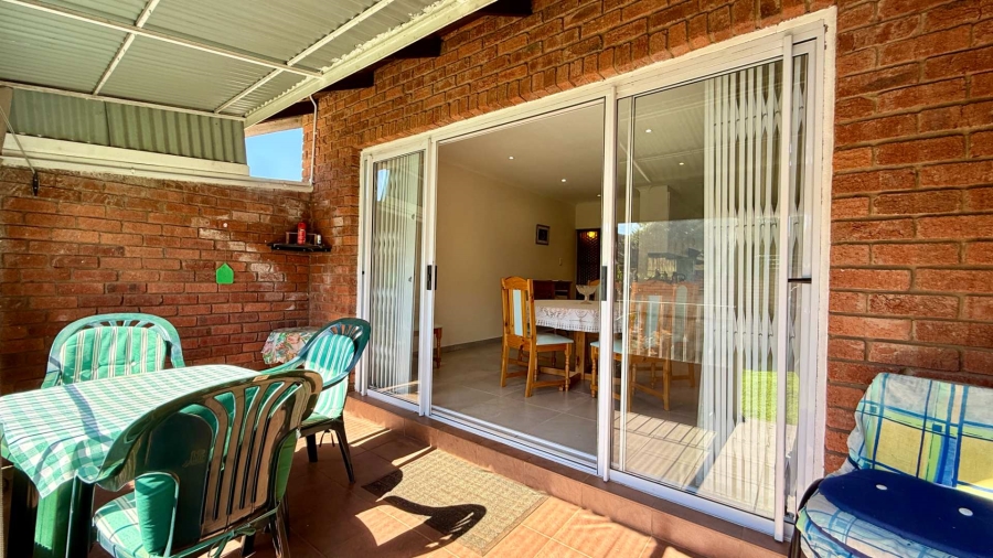 2 Bedroom Property for Sale in Greendale KwaZulu-Natal
