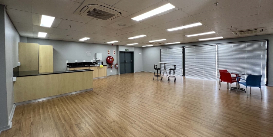 To Let Commercial Property for Rent in Riverhorse Valley KwaZulu-Natal