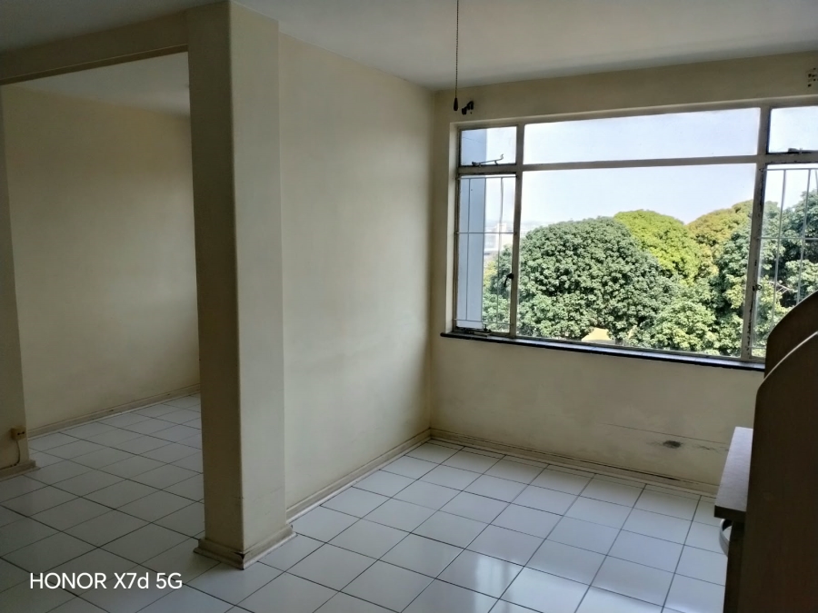 1 Bedroom Property for Sale in Essenwood KwaZulu-Natal