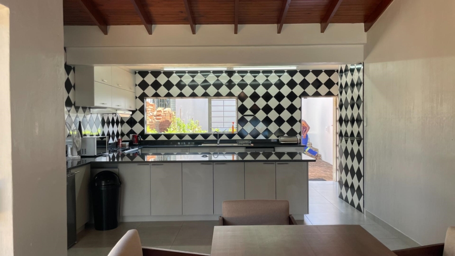 To Let 4 Bedroom Property for Rent in Umhlanga KwaZulu-Natal