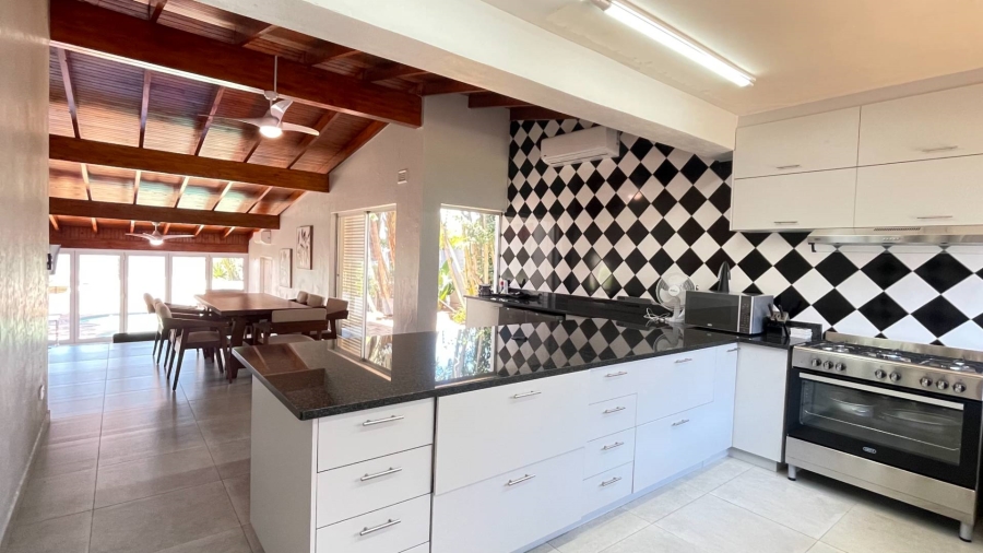 To Let 4 Bedroom Property for Rent in Umhlanga KwaZulu-Natal