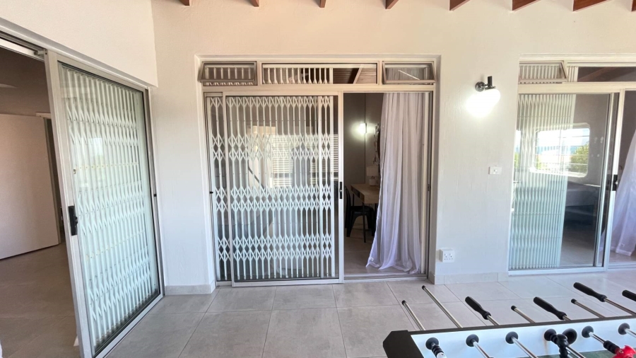 To Let 4 Bedroom Property for Rent in Umhlanga KwaZulu-Natal