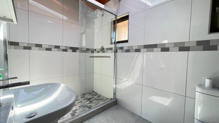 To Let 4 Bedroom Property for Rent in Umhlanga KwaZulu-Natal