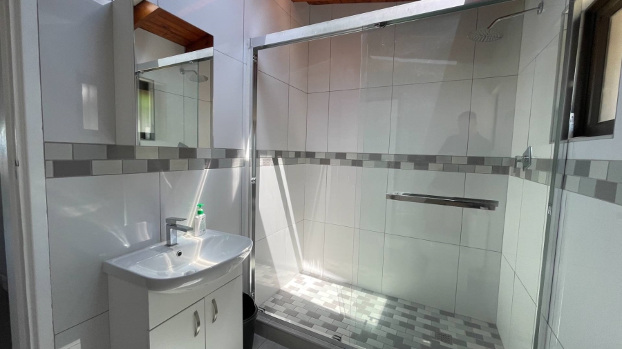 To Let 4 Bedroom Property for Rent in Umhlanga KwaZulu-Natal