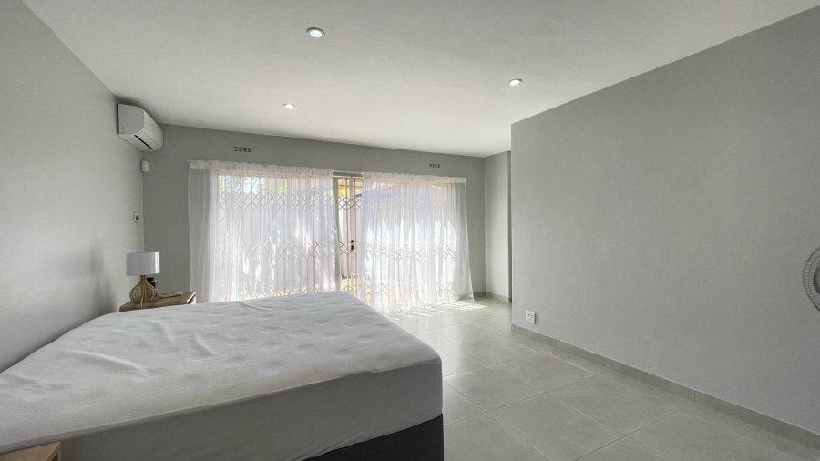To Let 4 Bedroom Property for Rent in Umhlanga KwaZulu-Natal