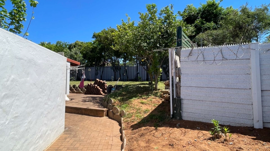 To Let 4 Bedroom Property for Rent in Umhlanga KwaZulu-Natal
