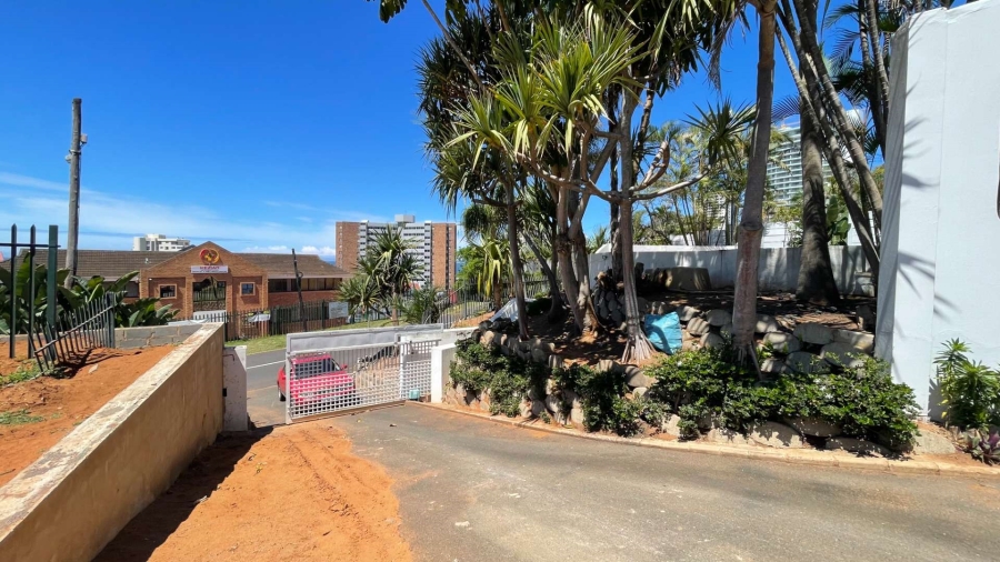 To Let 4 Bedroom Property for Rent in Umhlanga KwaZulu-Natal