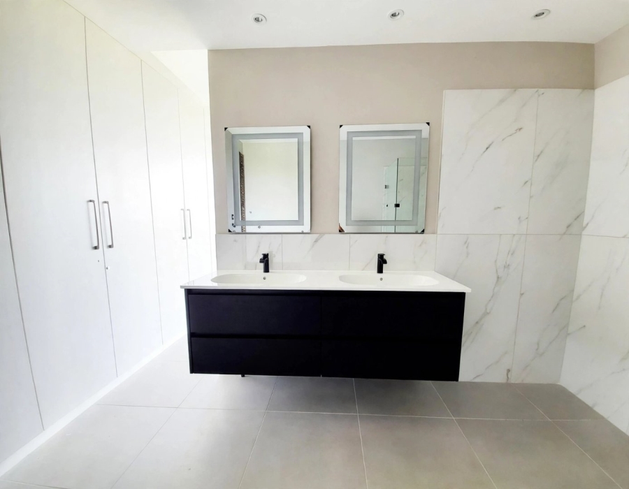 To Let 4 Bedroom Property for Rent in Palm Lakes Estate KwaZulu-Natal