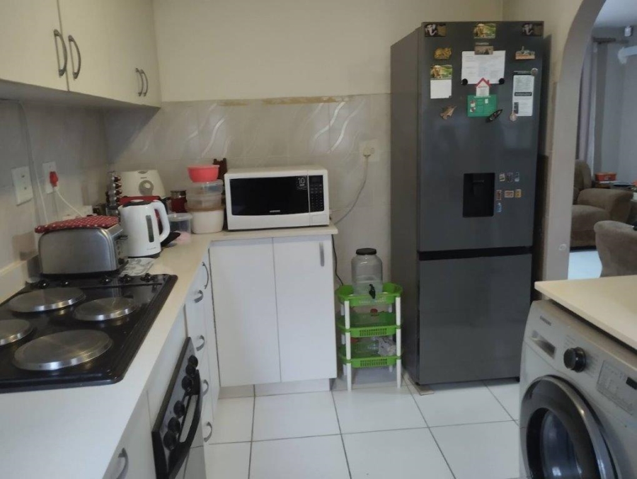 2 Bedroom Property for Sale in Sherwood KwaZulu-Natal
