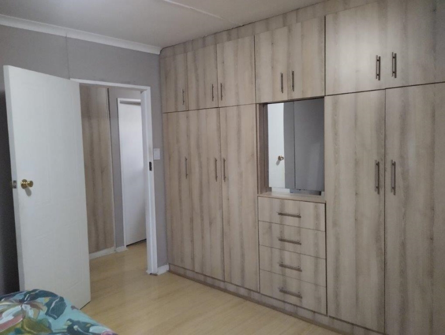 2 Bedroom Property for Sale in Sherwood KwaZulu-Natal