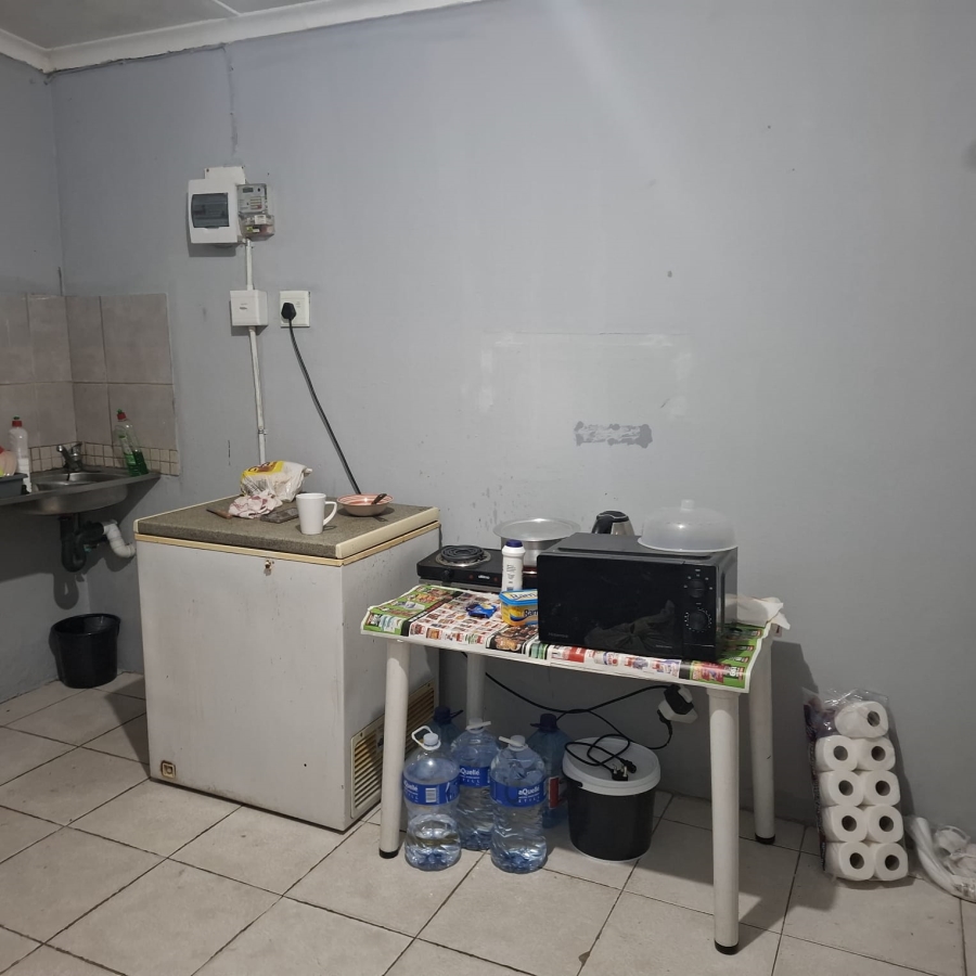 To Let 1 Bedroom Property for Rent in Arena Park KwaZulu-Natal