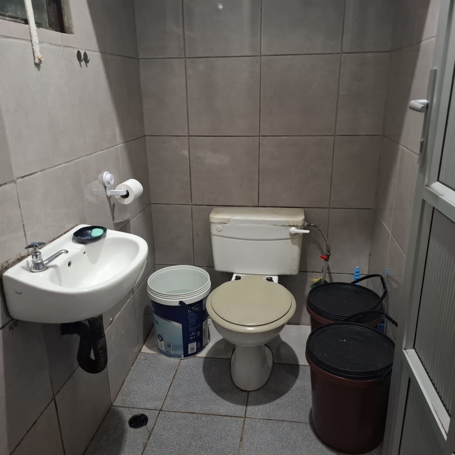 To Let 1 Bedroom Property for Rent in Arena Park KwaZulu-Natal