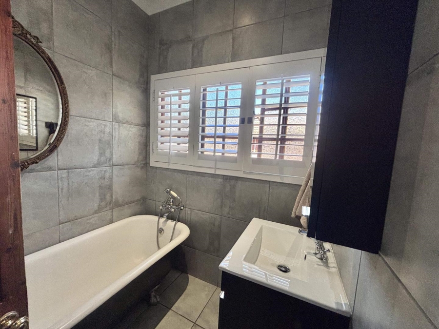 3 Bedroom Property for Sale in Chase Valley Heights KwaZulu-Natal
