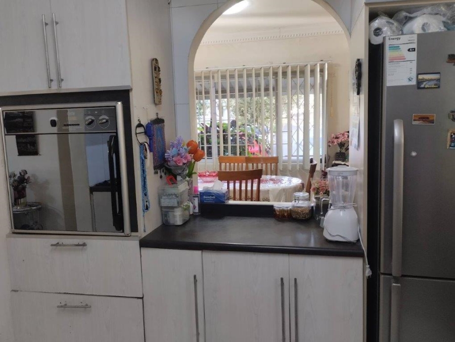 3 Bedroom Property for Sale in Sherwood KwaZulu-Natal