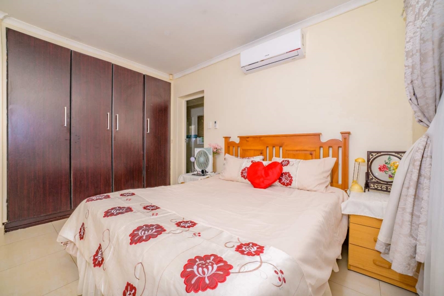 3 Bedroom Property for Sale in Sherwood KwaZulu-Natal