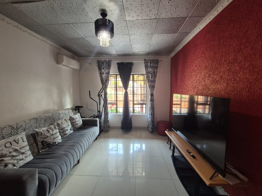 4 Bedroom Property for Sale in Northdene KwaZulu-Natal