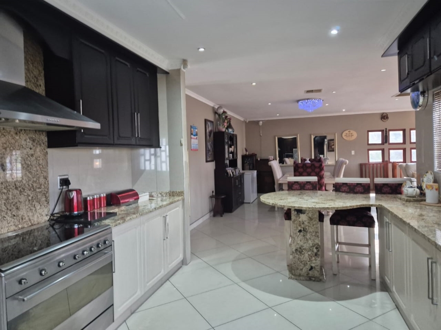 4 Bedroom Property for Sale in Northdene KwaZulu-Natal