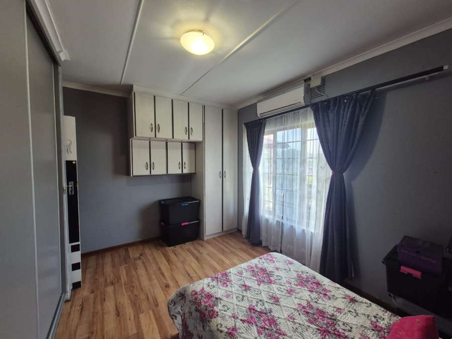 4 Bedroom Property for Sale in Northdene KwaZulu-Natal