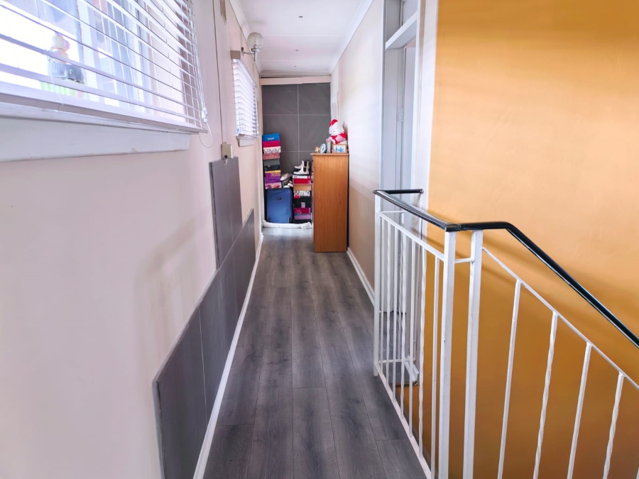 6 Bedroom Property for Sale in Kharwastan KwaZulu-Natal