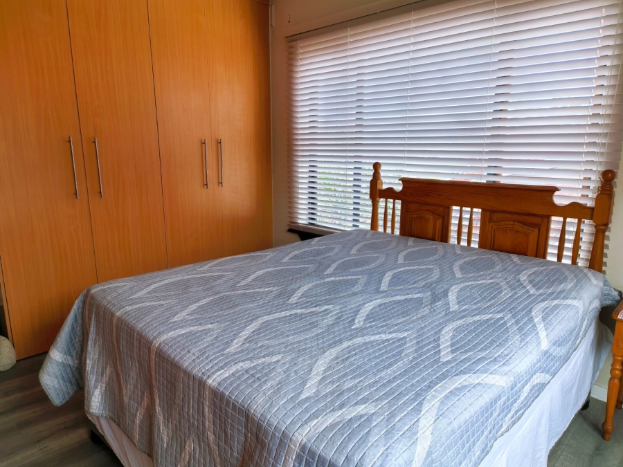 6 Bedroom Property for Sale in Kharwastan KwaZulu-Natal