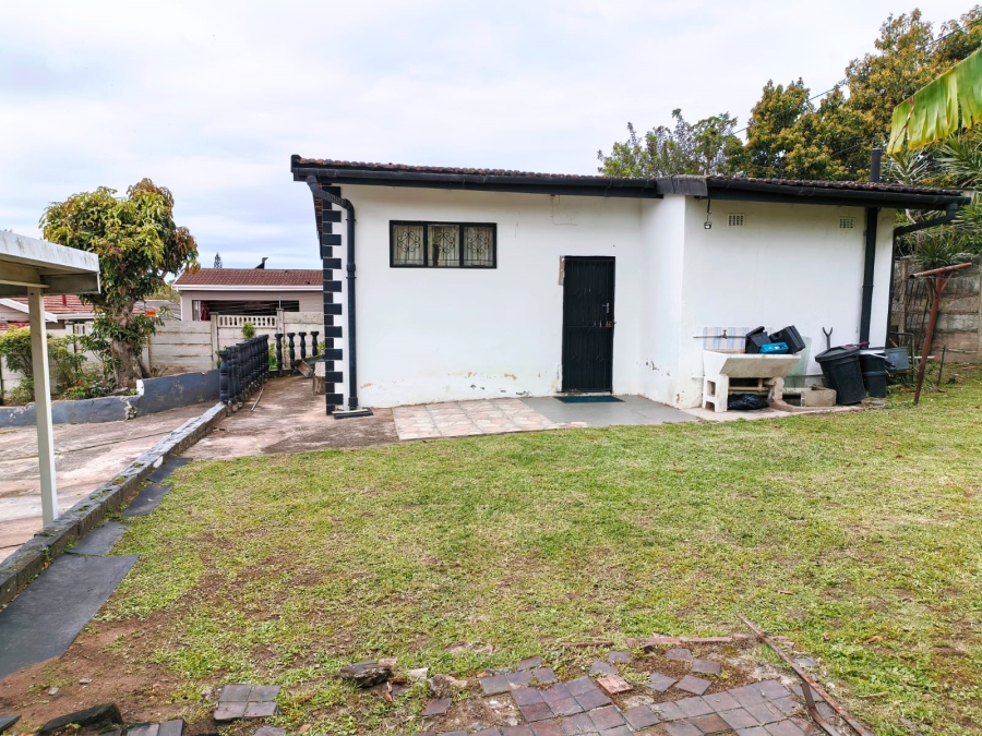 6 Bedroom Property for Sale in Kharwastan KwaZulu-Natal