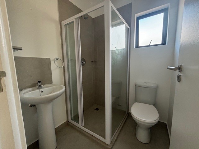 To Let 2 Bedroom Property for Rent in Waterfall KwaZulu-Natal