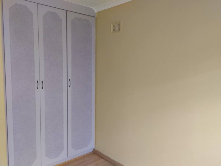 2 Bedroom Property for Sale in Sherwood KwaZulu-Natal