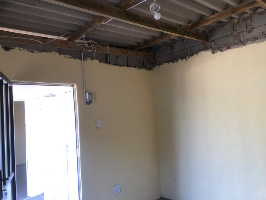 To Let 1 Bedroom Property for Rent in Umlazi U KwaZulu-Natal