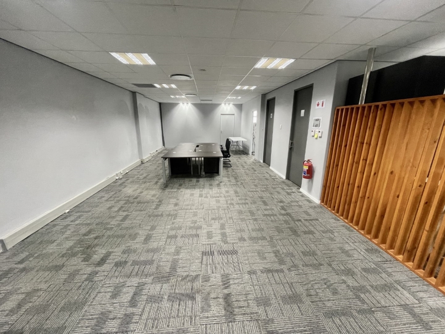 To Let Commercial Property for Rent in Umhlanga Ridge KwaZulu-Natal