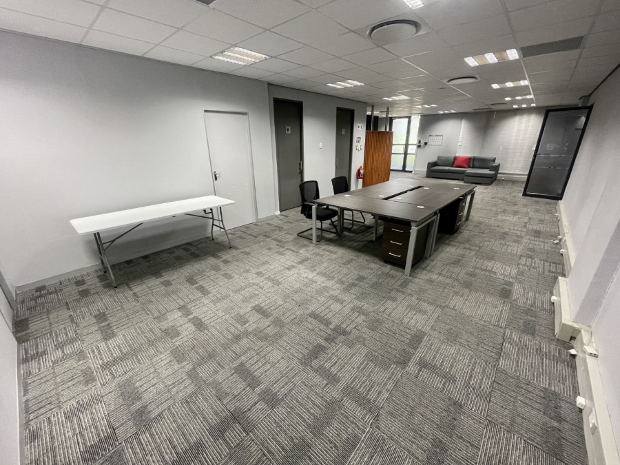 To Let Commercial Property for Rent in Umhlanga Ridge KwaZulu-Natal