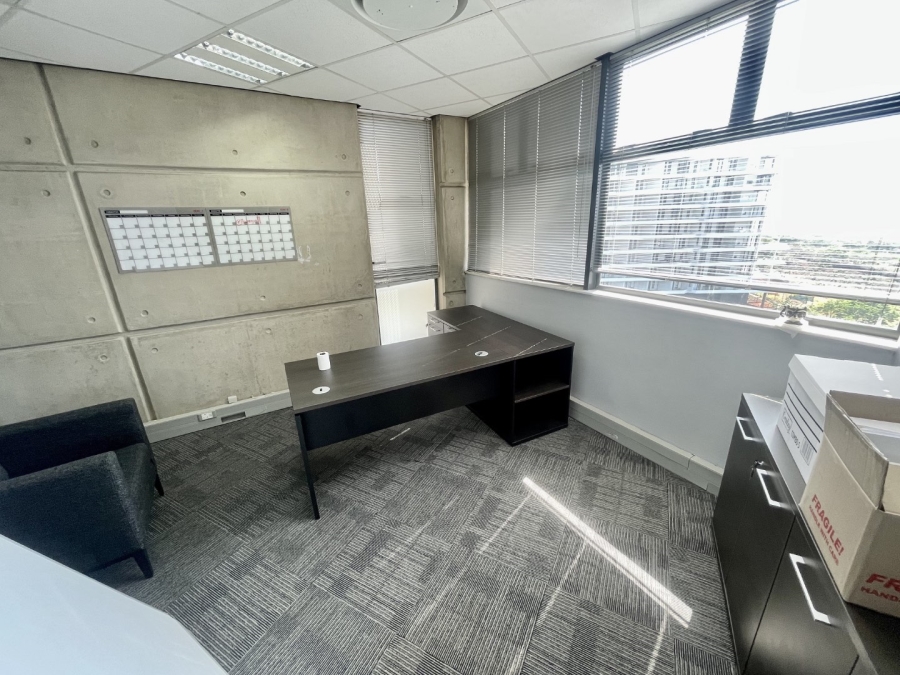 To Let Commercial Property for Rent in Umhlanga Ridge KwaZulu-Natal