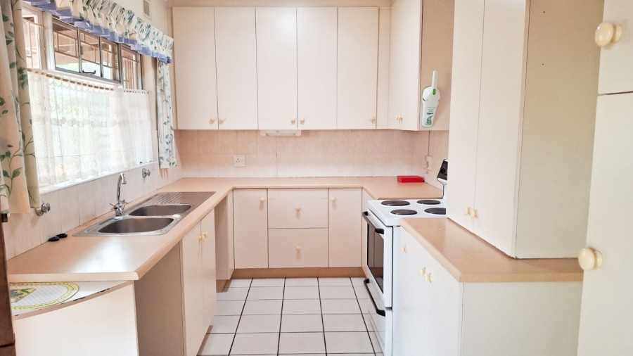 2 Bedroom Property for Sale in Amberglen KwaZulu-Natal