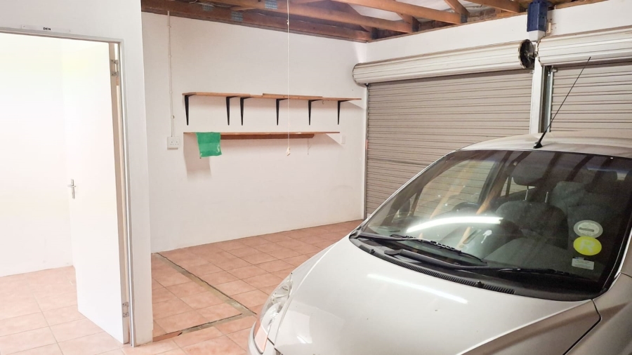 2 Bedroom Property for Sale in Amberglen KwaZulu-Natal