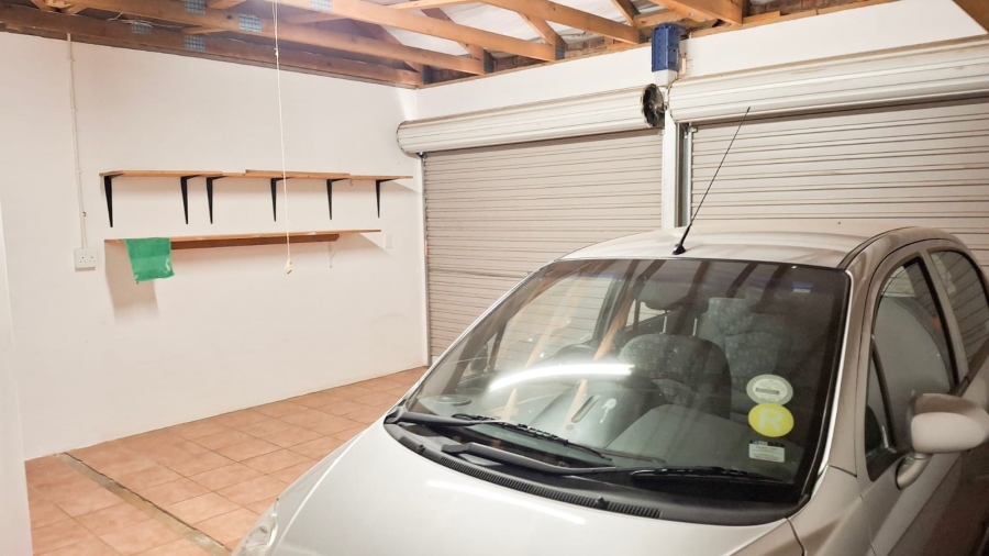 2 Bedroom Property for Sale in Amberglen KwaZulu-Natal