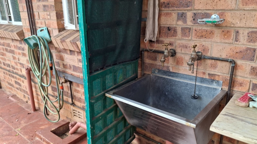 2 Bedroom Property for Sale in Amberglen KwaZulu-Natal