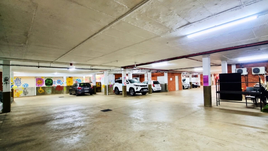 To Let Commercial Property for Rent in La Lucia KwaZulu-Natal