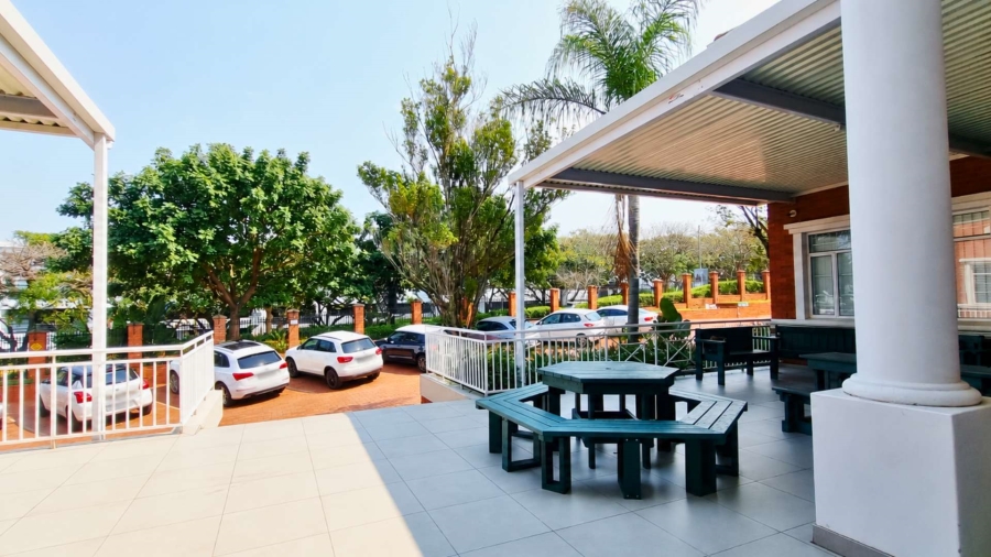 To Let Commercial Property for Rent in La Lucia KwaZulu-Natal