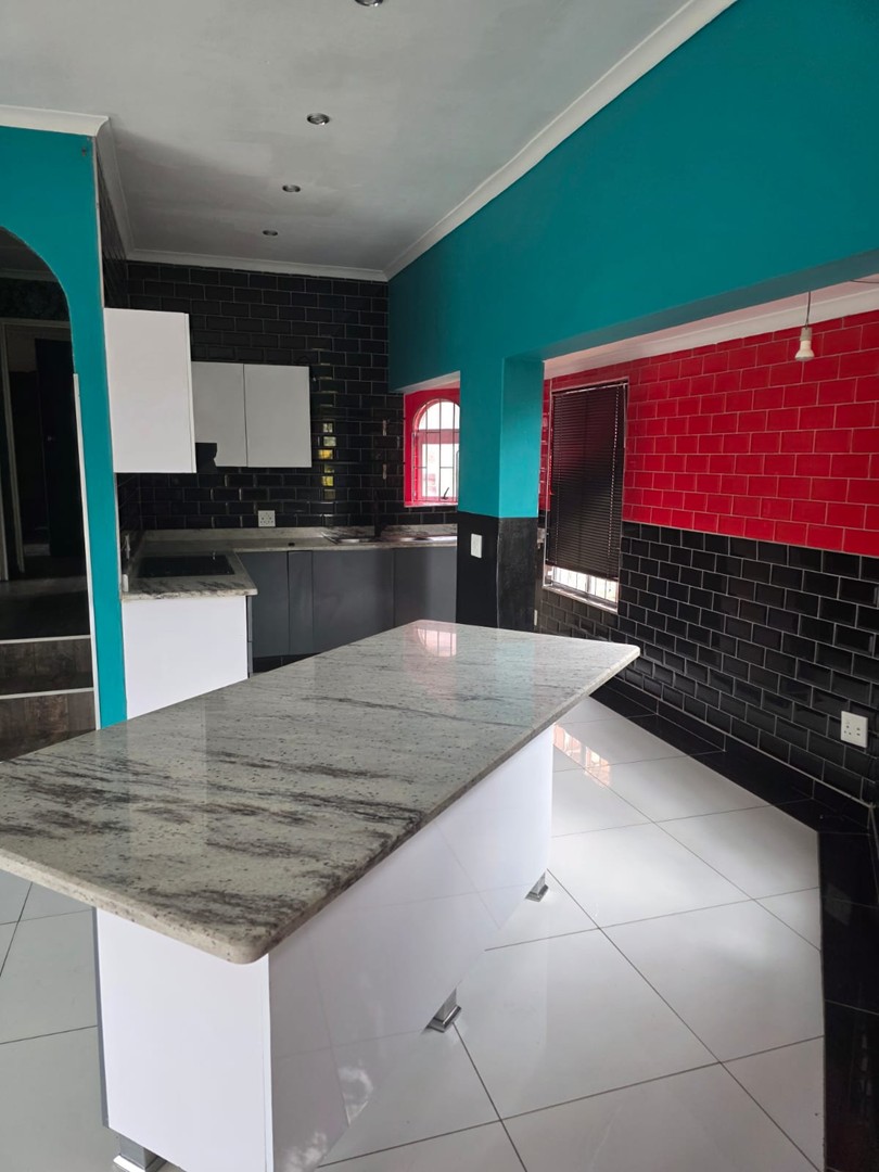 To Let 2 Bedroom Property for Rent in Berea KwaZulu-Natal
