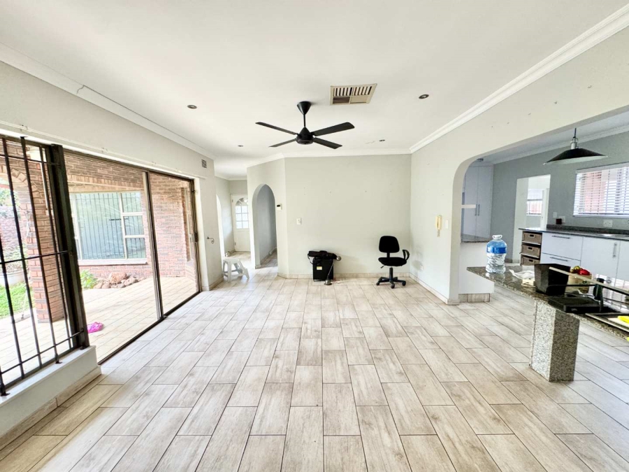To Let 4 Bedroom Property for Rent in Durban North KwaZulu-Natal