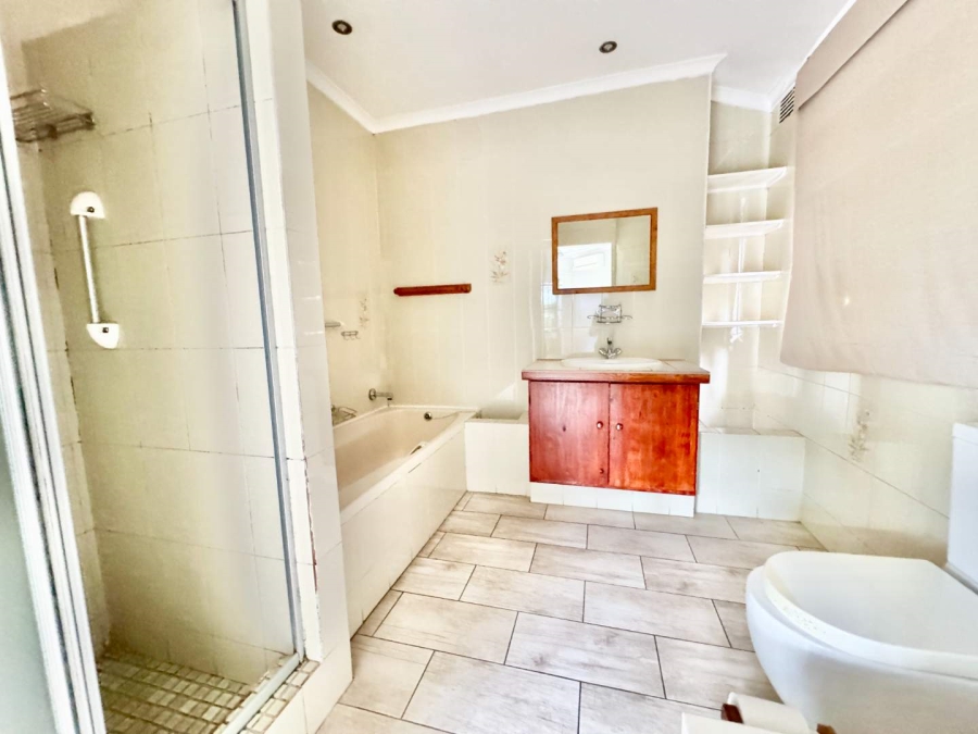 To Let 4 Bedroom Property for Rent in Durban North KwaZulu-Natal