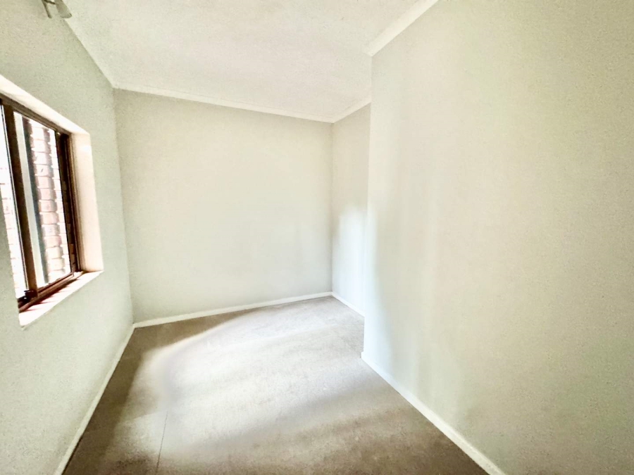 To Let 4 Bedroom Property for Rent in Durban North KwaZulu-Natal