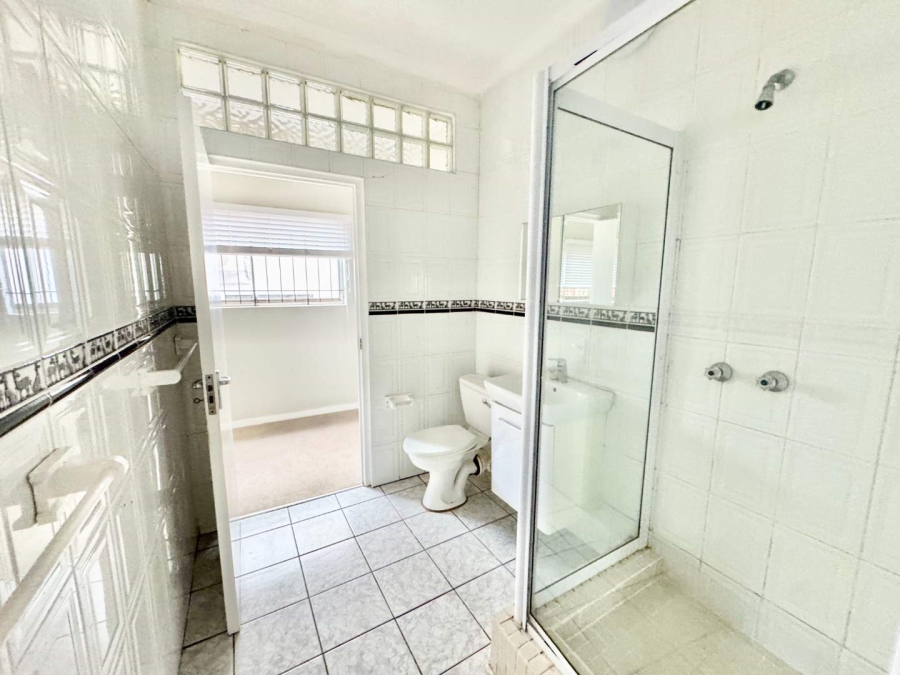 To Let 4 Bedroom Property for Rent in Durban North KwaZulu-Natal