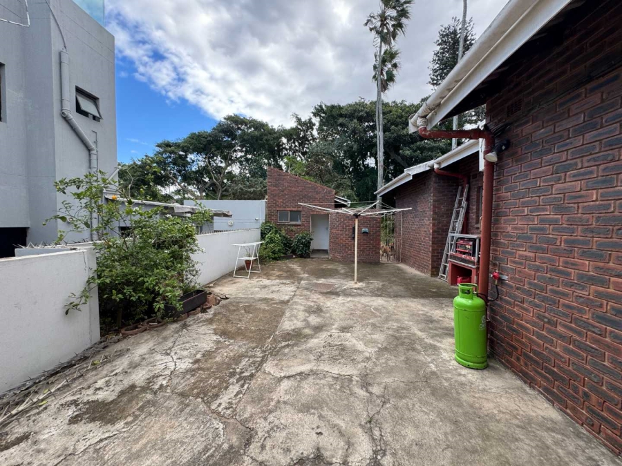 To Let 4 Bedroom Property for Rent in Durban North KwaZulu-Natal
