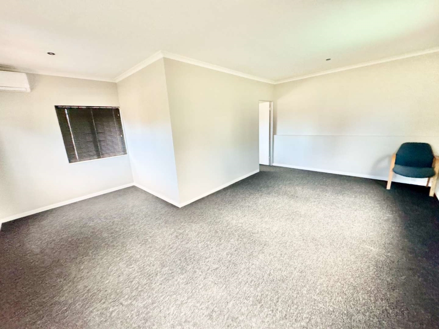 To Let 4 Bedroom Property for Rent in Durban North KwaZulu-Natal